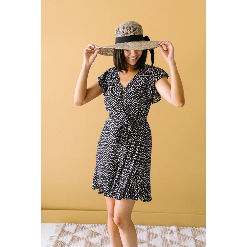 🎉HP🎉 Abstract Pattern Black Midi Dress - Picture 6 of 6